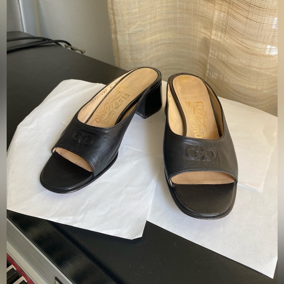 Salvatore Ferragamo Black Leather Clogs mules slides sandals heels pumps size 6 - Picture 1 of 8
